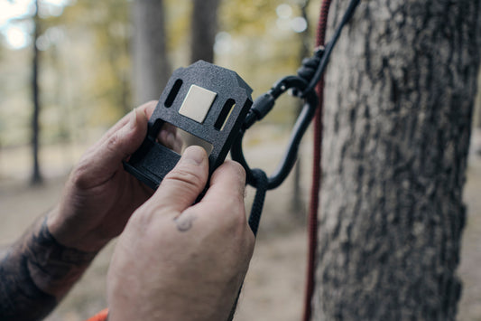Phone mount for saddle hunting