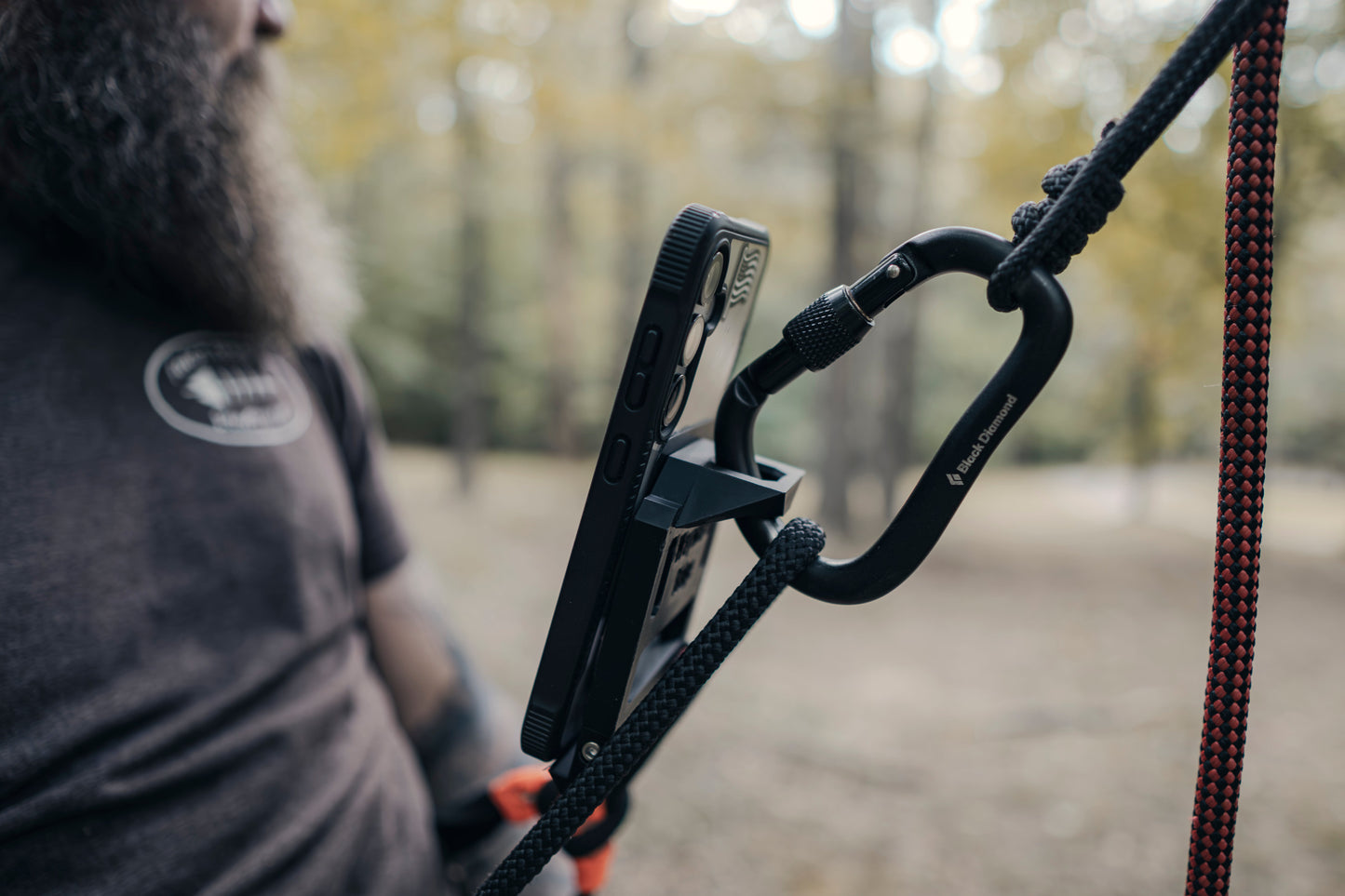 Phone mount for saddle hunting